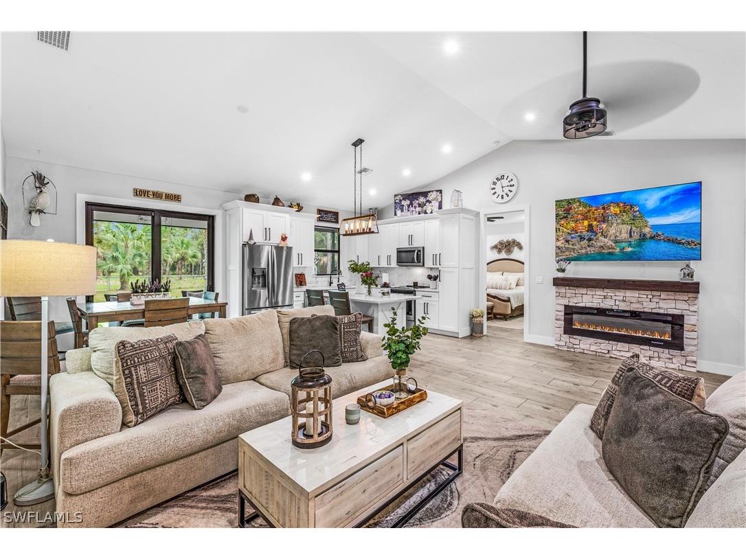 4370 22nd Avenue SE Naples FL 34117 224033227 image1