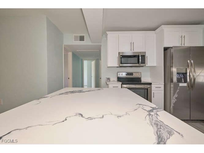 4370 Deleon Street Fort Myers FL 33901 2025005778 image16