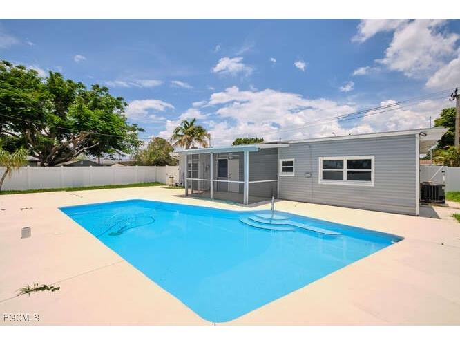 4370 Deleon Street Fort Myers FL 33901 2025005778 image45