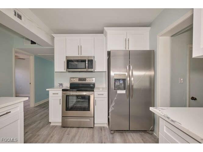 4370 Deleon Street Fort Myers FL 33901 2026004024 image14