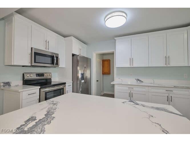 4370 Deleon Street Fort Myers FL 33901 2026004024 image9