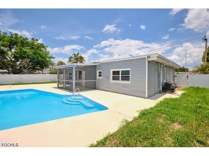 4370 Deleon Street Fort Myers FL 33901 2026014442 image2