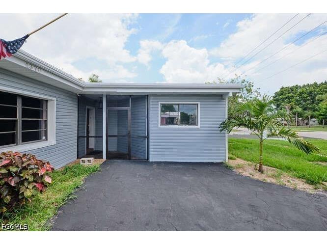 4370 Deleon Street Fort Myers FL 33901 2026014442 image3