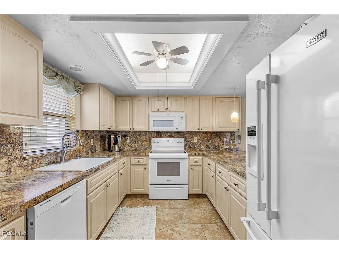 4371 Bay Beach Lane #212 Fort Myers Beach FL 33931 2025007578 image12