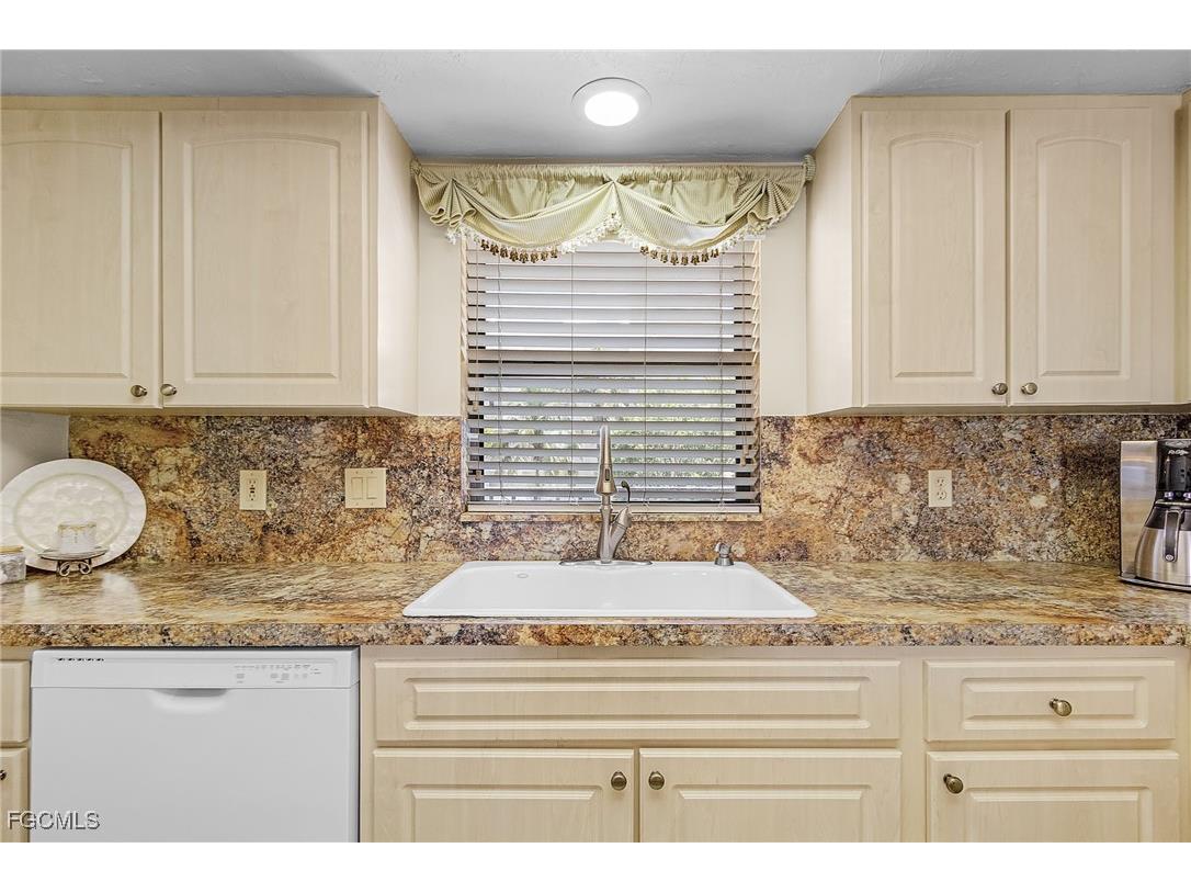 4371 Bay Beach Lane #212 Fort Myers Beach FL 33931 2025007578 image17