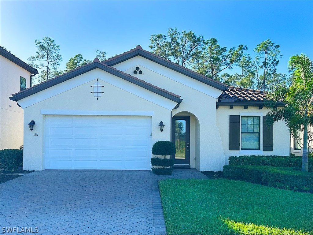 4371 Raffia Palm Circle Naples FL 34119 223006764 image1
