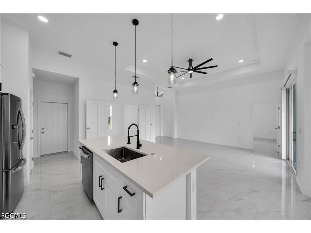 438 Poplar Street Lehigh Acres FL 33974 2026025818 image7