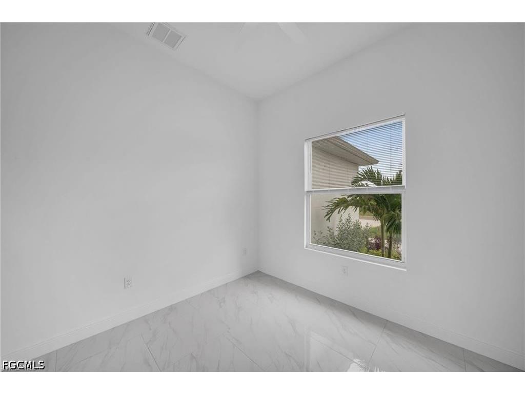 438 Poplar Street Lehigh Acres FL 33974 2026025818 image9
