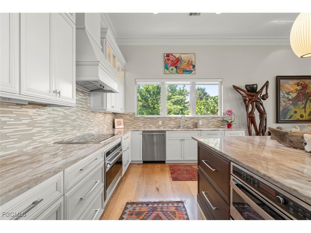 4383 Gulf Pines Drive Sanibel FL 33957 2025019643 image13