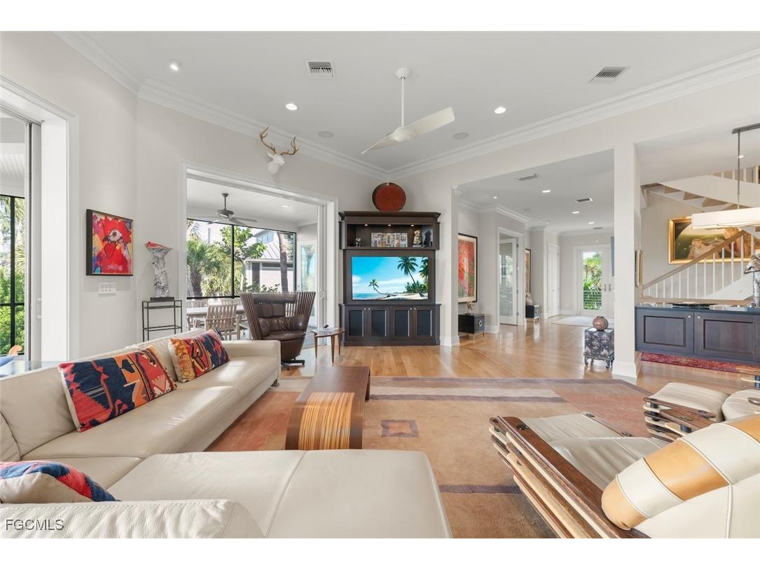 4383 Gulf Pines Drive Sanibel FL 33957 2025019643 image17