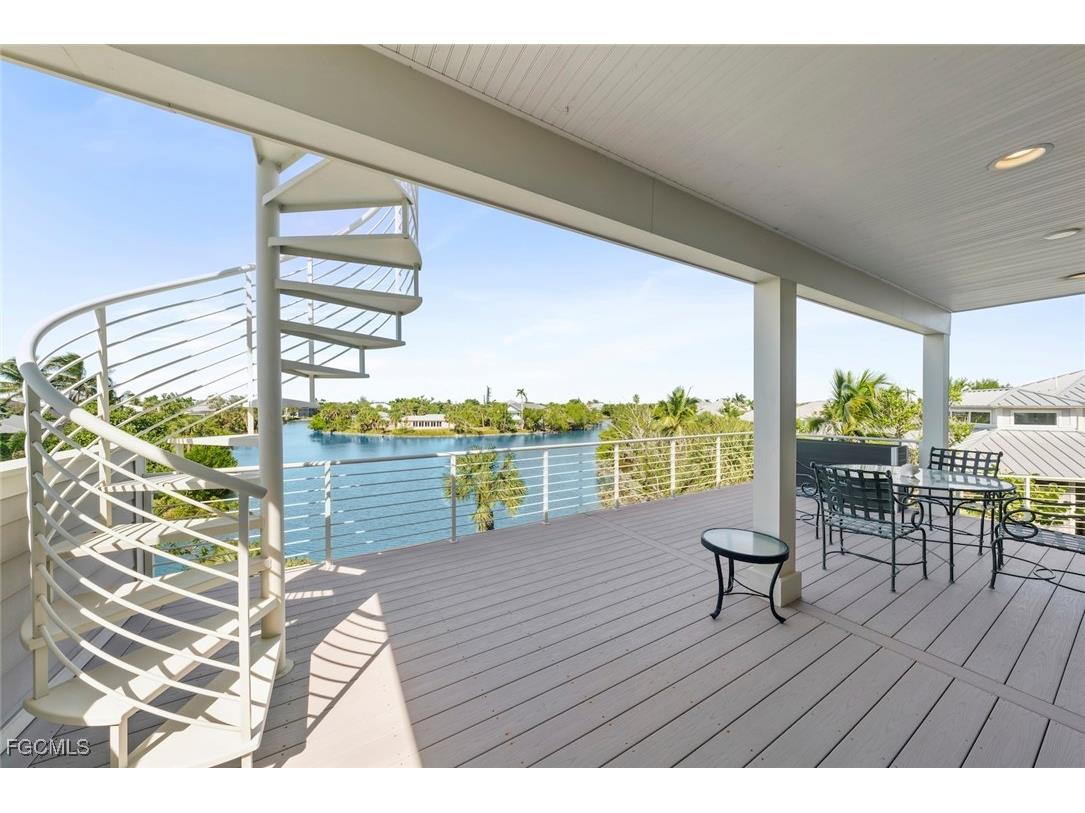4383 Gulf Pines Drive Sanibel FL 33957 2025019643 image40