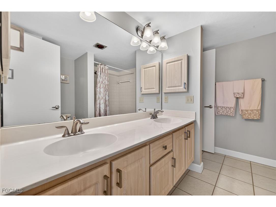 4384 Bowsprit Court #2B Fort Myers FL 33919 2026002239 image21