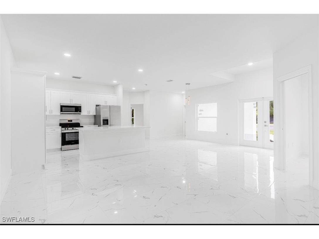 4387 70 Avenue NE Naples FL 34120 225068882 image9