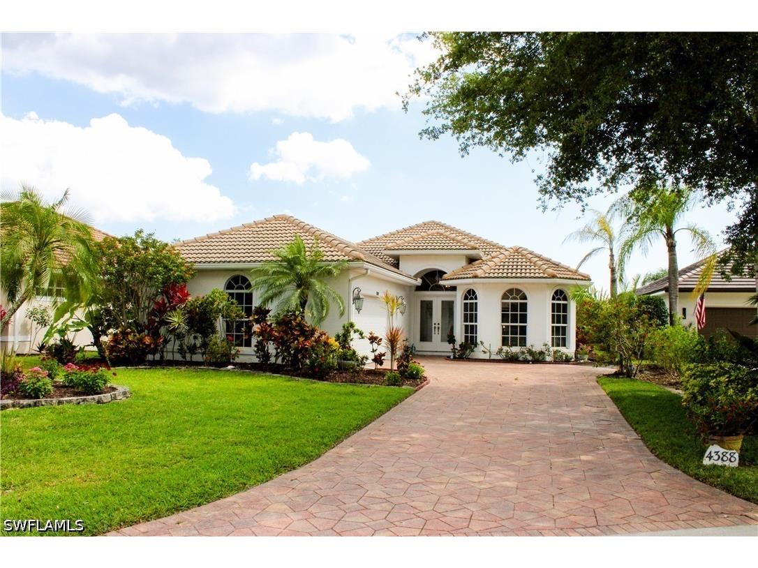 4388 Pomarine Court Naples FL 34119 226020142 image1