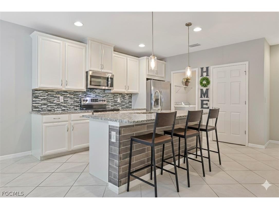 4390 Dutchess Park Road Fort Myers FL 33916 2026007755 image1