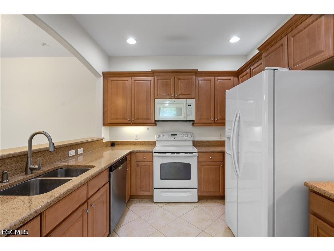 4390 Lazio Way #401 Fort Myers FL 33901 2026016069 image14