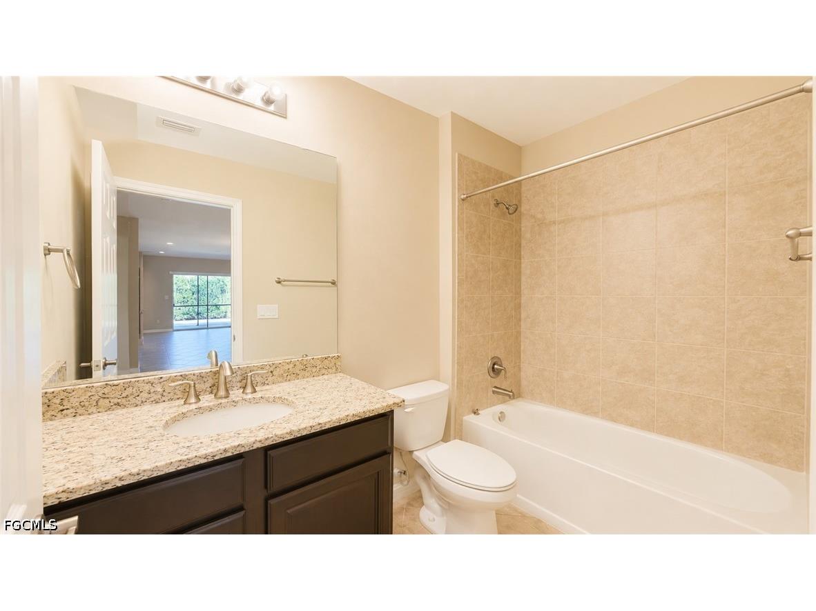 4391 Dutchess Park Road Fort Myers FL 33916 2026020475 image18