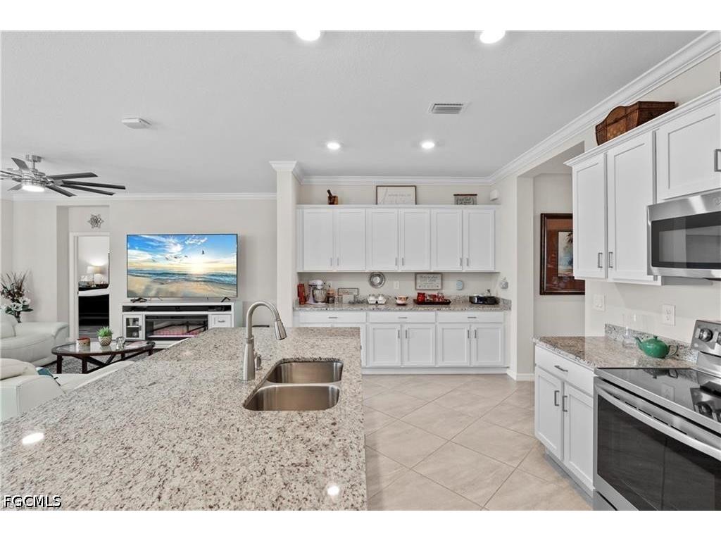 4392 Lemongrass Drive Fort Myers FL 33916 2026017079 image11