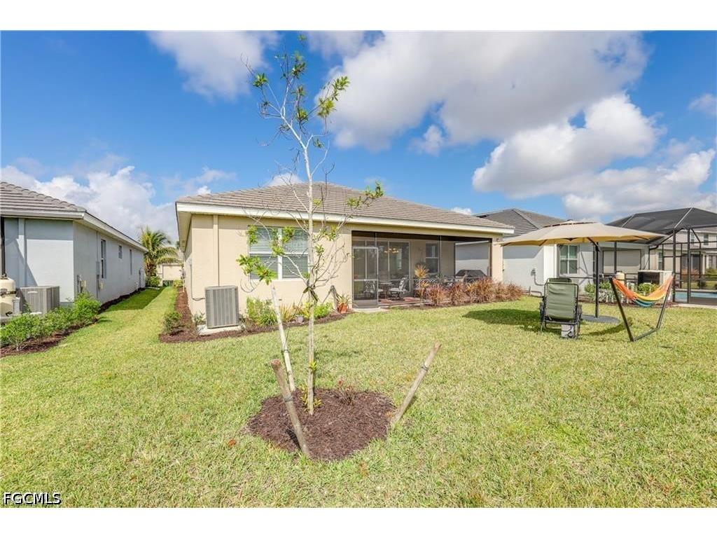 4392 Lemongrass Drive Fort Myers FL 33916 2026017079 image26