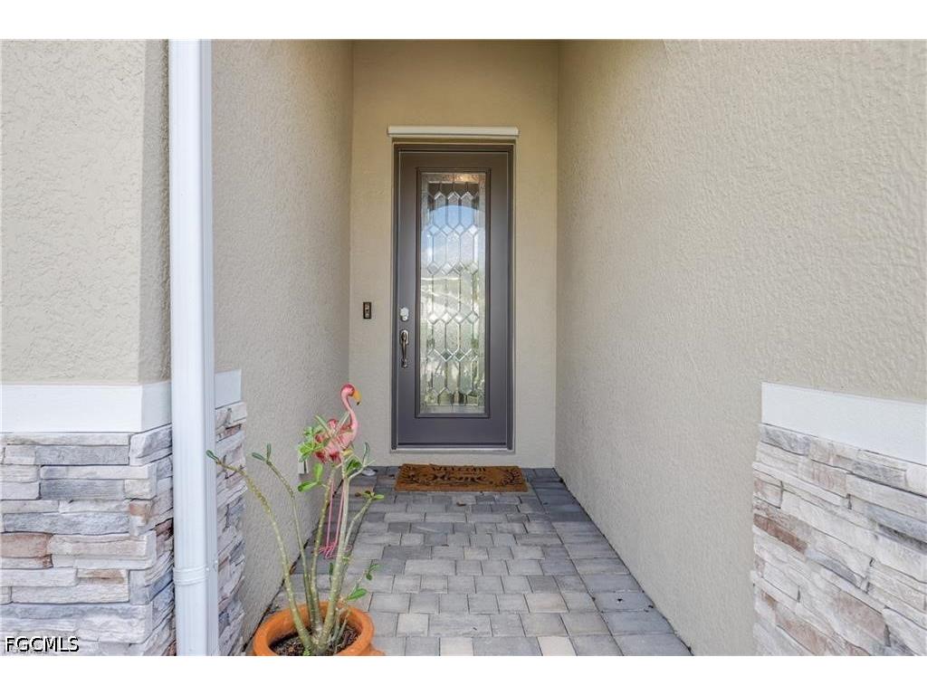 4392 Lemongrass Drive Fort Myers FL 33916 2026017079 image3
