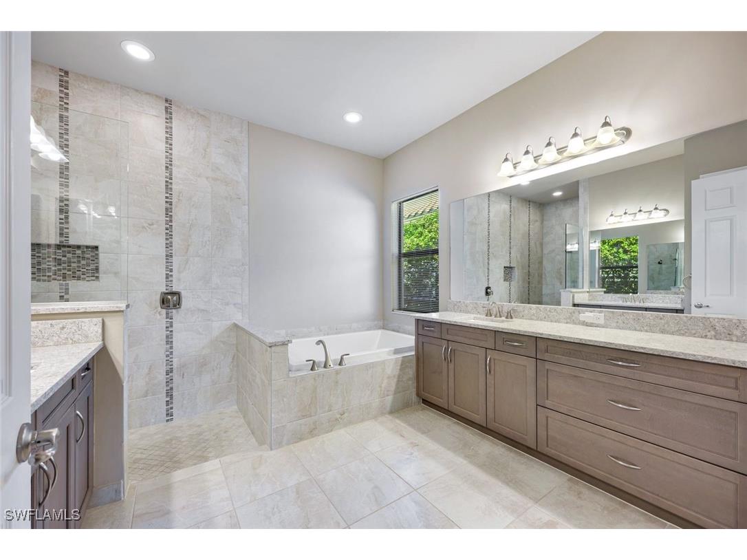 4394 Caldera Circle Naples FL 34119 225073827 image20