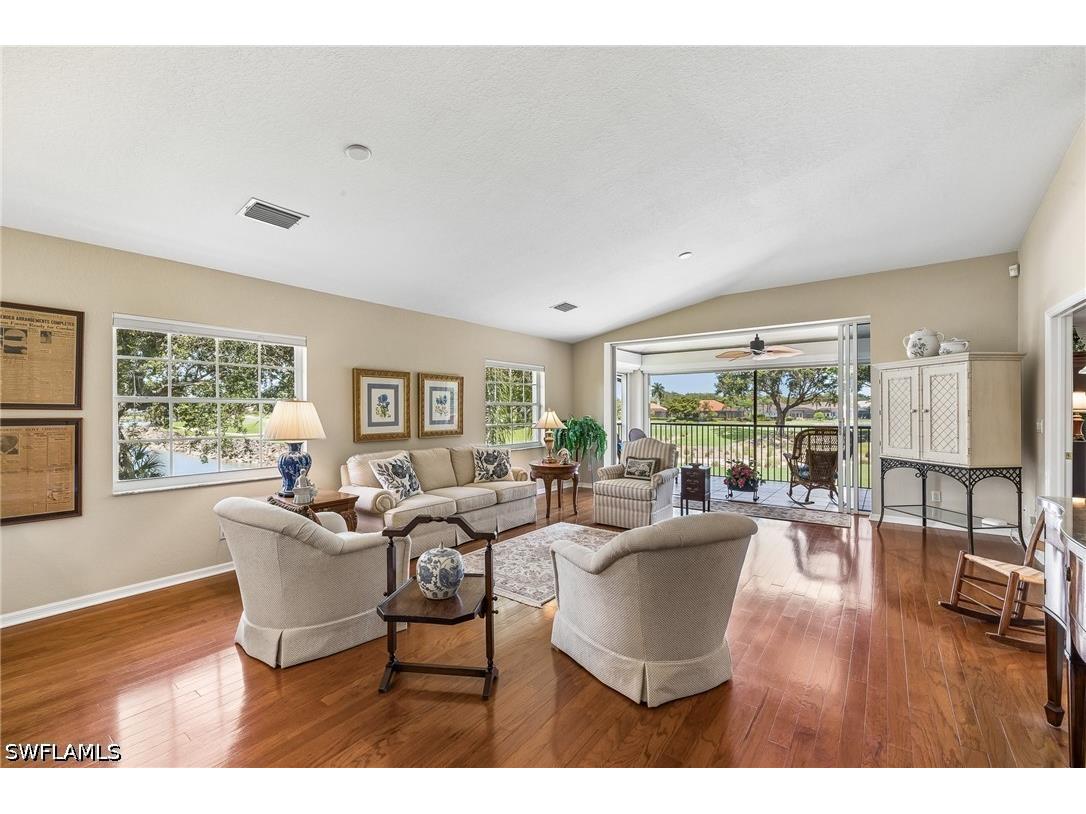 4395 Dover Court #303 Naples FL 34105 226024913 image8