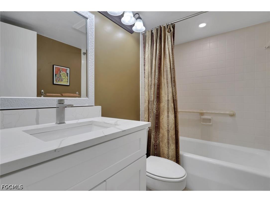 4396 Bowsprit Court #2A Fort Myers FL 33919 2026015852 image15