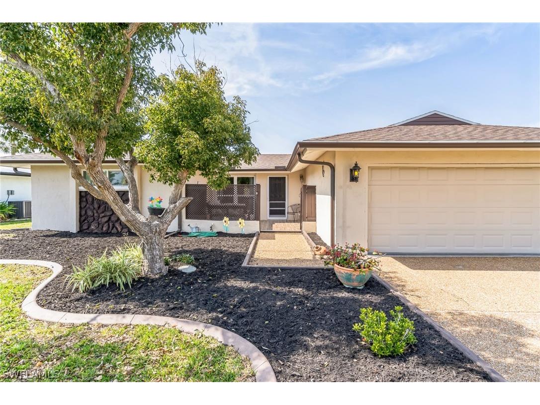 44 Caddy Road Rotonda West FL 33947 224024907 image1