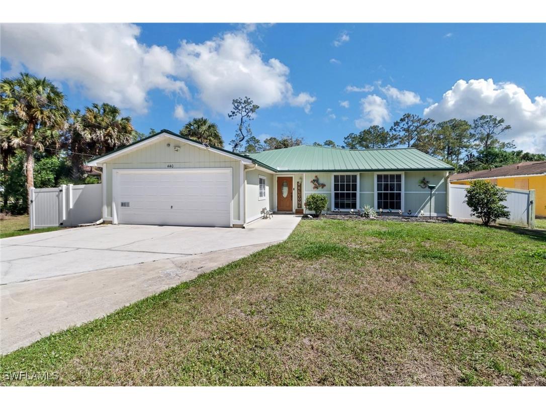 440 1st Street NW Naples FL 34120 225022182 image1