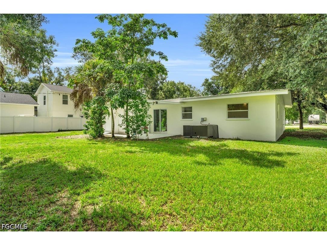 440 6th Avenue Labelle FL 33935 2026027971 image25