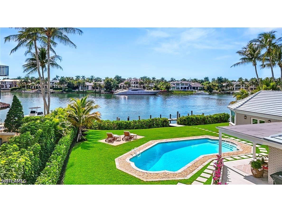 440 Kings Town Drive Naples FL 34102 226021804 image1