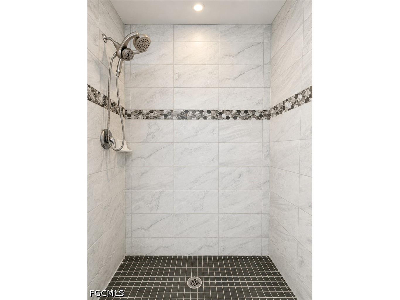 440 NW 1st Terrace Cape Coral FL 33993 2026028049 image11