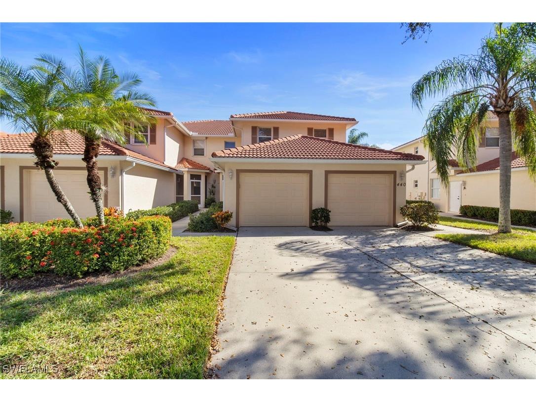 440 Robin Hood Circle #102 Naples FL 34104 225080180 image1