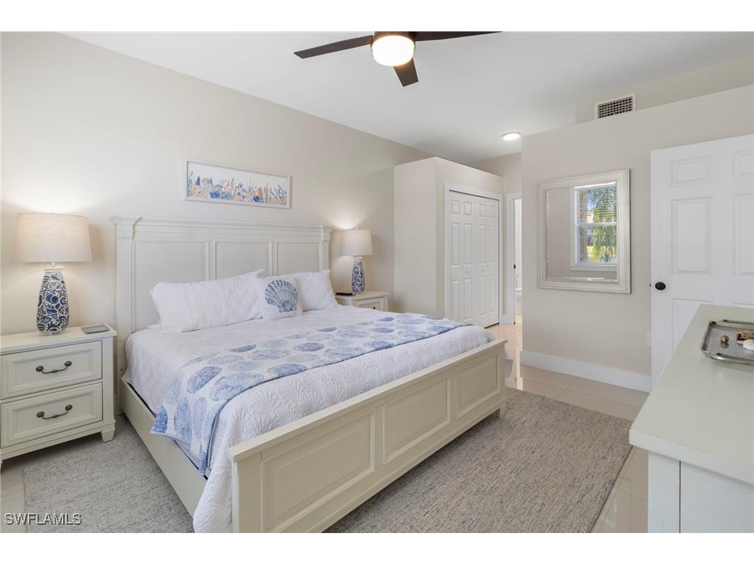 440 Robin Hood Circle #102 Naples FL 34104 225080180 image19