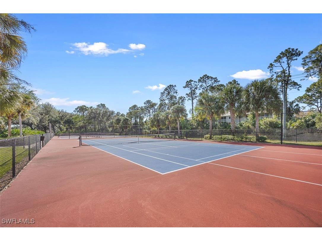 440 Robin Hood Circle #102 Naples FL 34104 225080180 image38