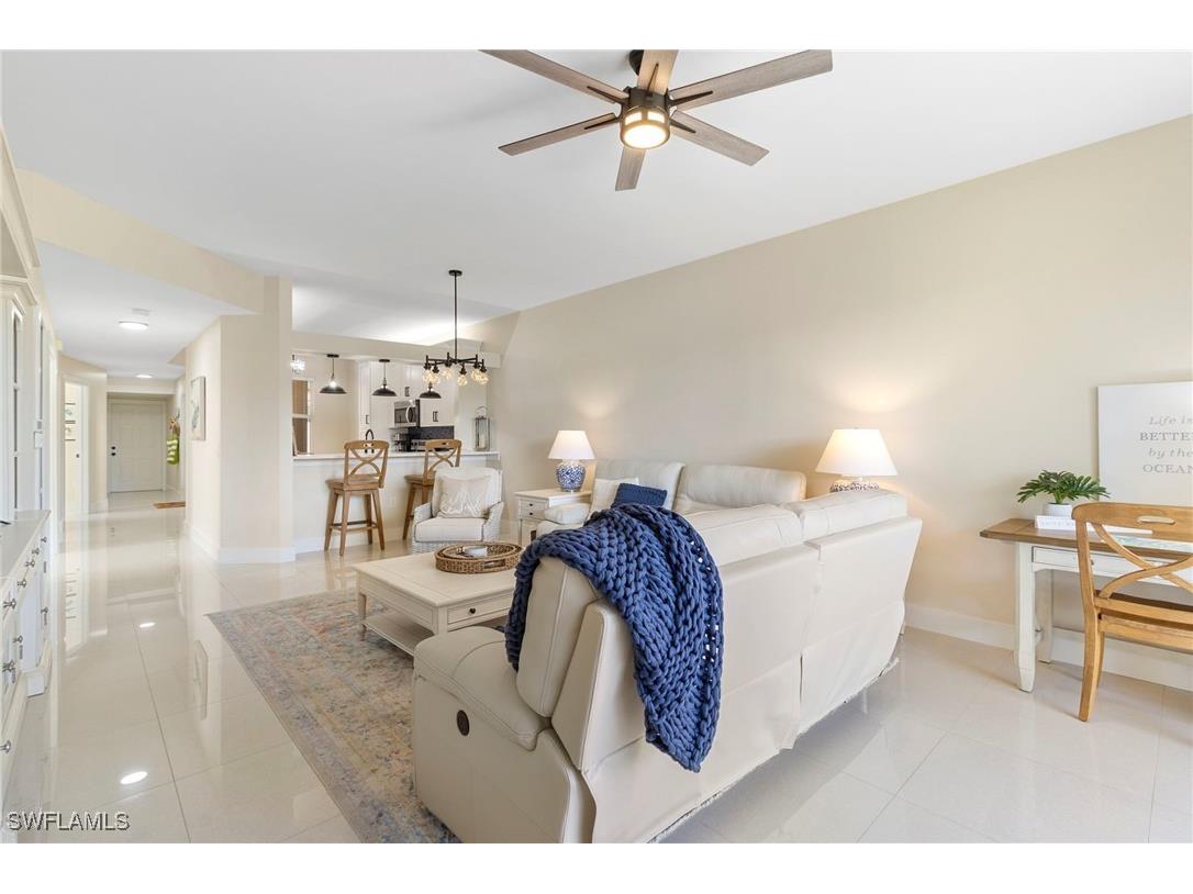 440 Robin Hood Circle #102 Naples FL 34104 225080180 image5