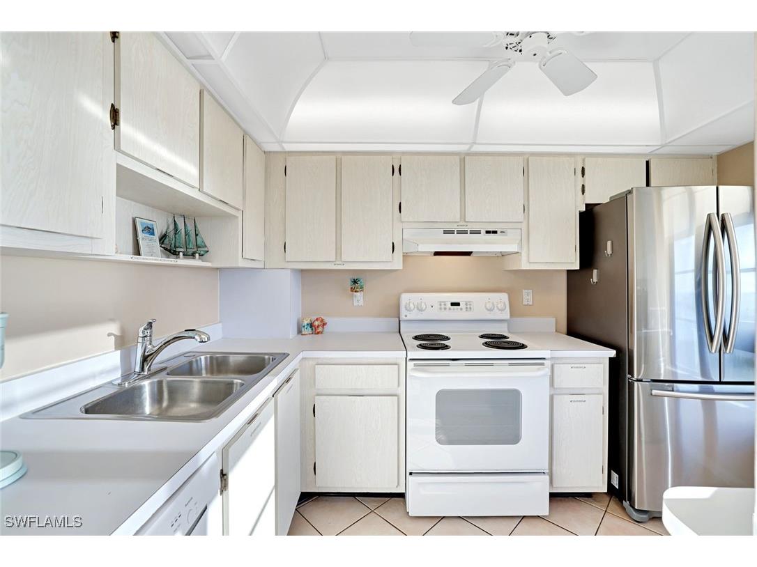 440 Seaview Court #1012 Marco Island FL 34145 225083350 image9