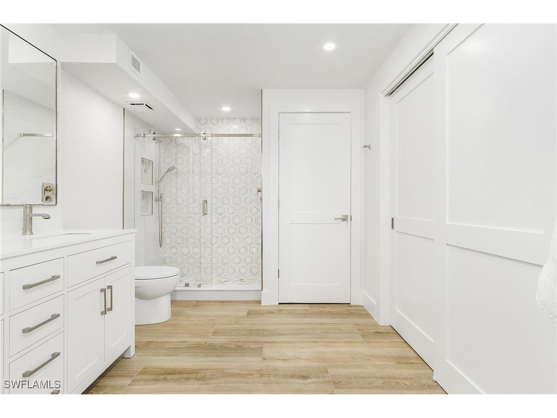 440 Seaview Court #111 Marco Island FL 34145 225062876 image13