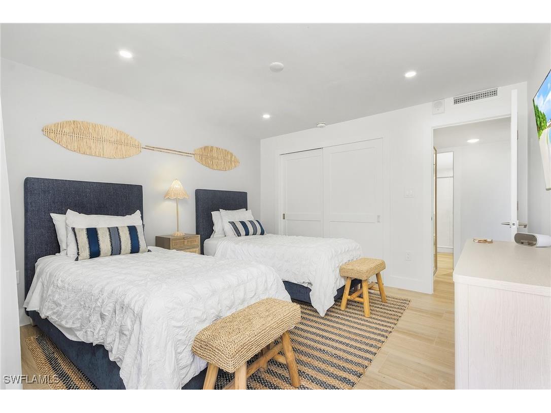 440 Seaview Court #111 Marco Island FL 34145 225062876 image16
