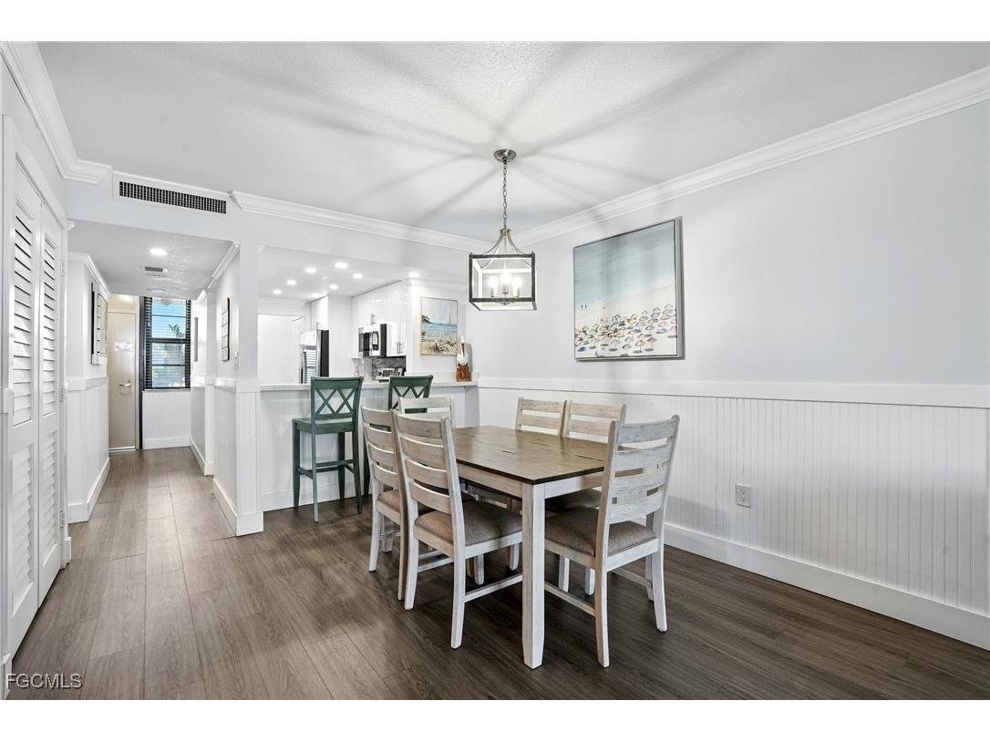 440 Seaview Court #201 Marco Island FL 34145 2025007481 image12