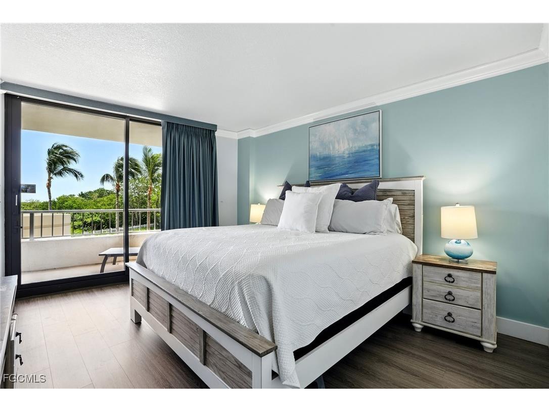 440 Seaview Court #201 Marco Island FL 34145 2025007481 image16