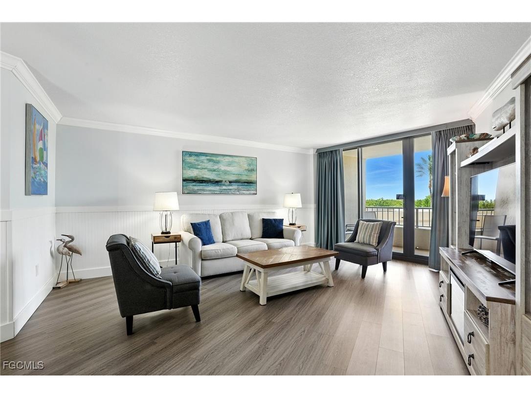 440 Seaview Court #201 Marco Island FL 34145 2025007481 image2