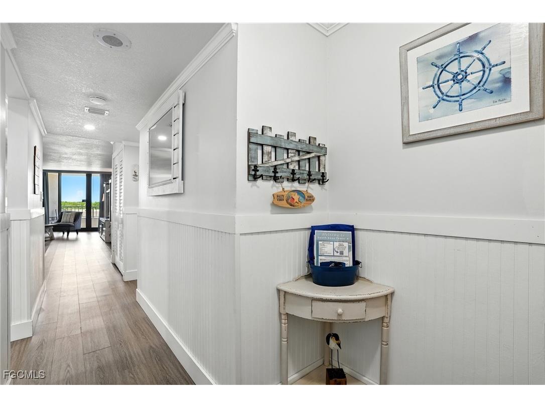 440 Seaview Court #201 Marco Island FL 34145 2025007481 image23