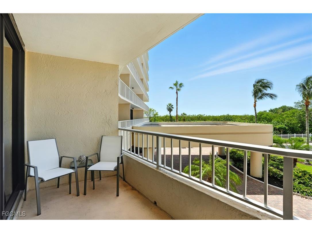 440 Seaview Court #201 Marco Island FL 34145 2025007481 image24