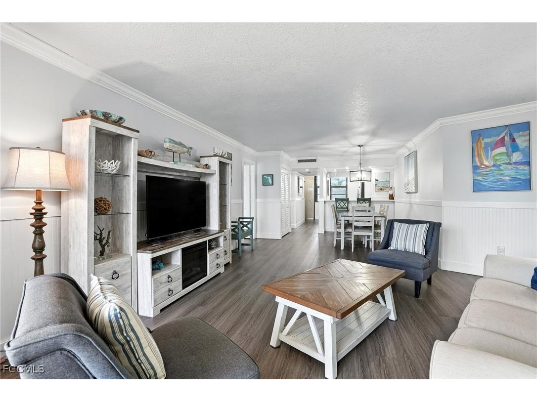 440 Seaview Court #201 Marco Island FL 34145 2025007481 image7