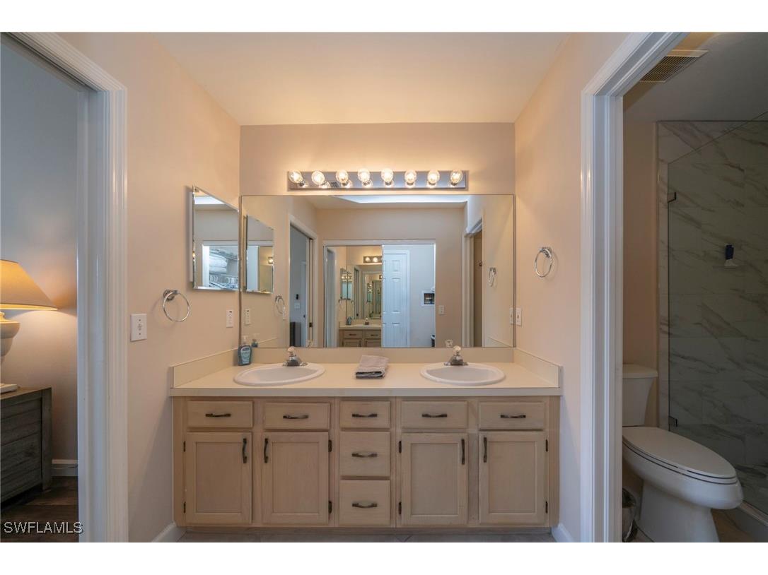 440 Wiggins Lake Court #201 Naples FL 34110 225081773 image16