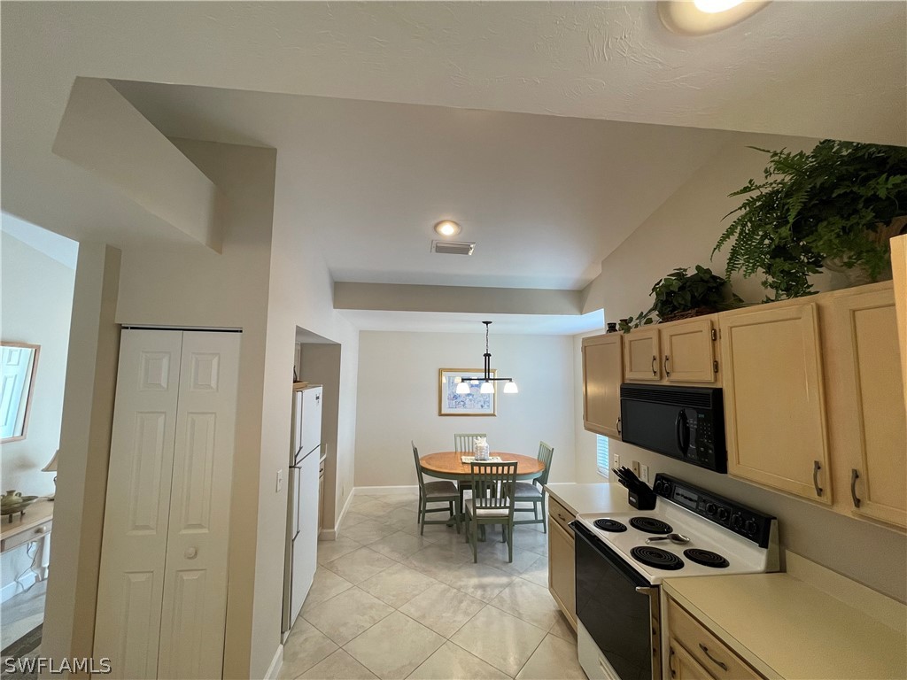 440 Wiggins Lake Court #201 Naples FL 34110 226011187 image6