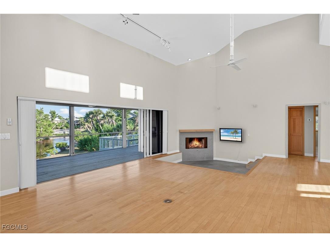 4400 Gulf Pines Drive Sanibel FL 33957 2025019882 image10