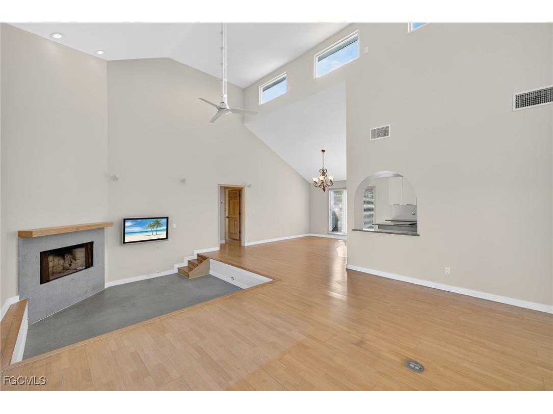 4400 Gulf Pines Drive Sanibel FL 33957 2025019882 image11