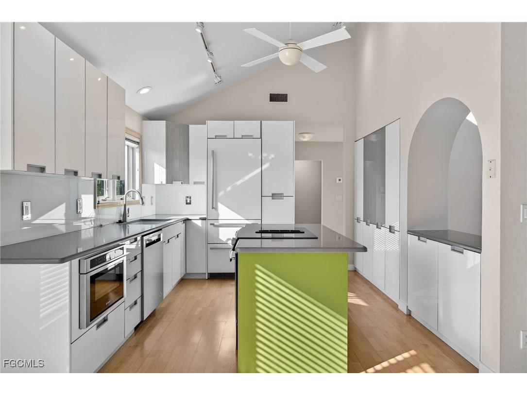 4400 Gulf Pines Drive Sanibel FL 33957 2025019882 image15